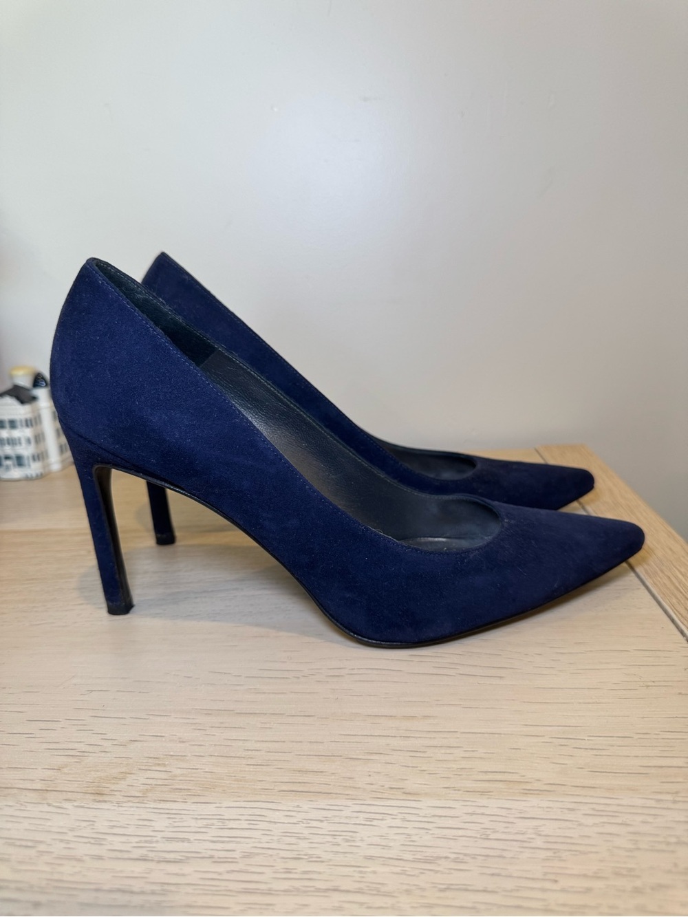 Stuart Weitzman Classic Navy Suede Pointed-Toe Pumps